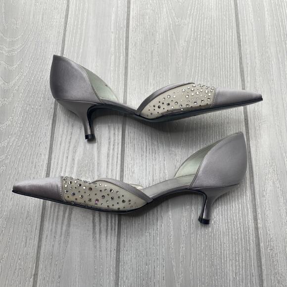 Stuart Weitzman Women's Vintage Slip On Silver Satin D-Orsay Heels Size 8 - Picture 7 of 11